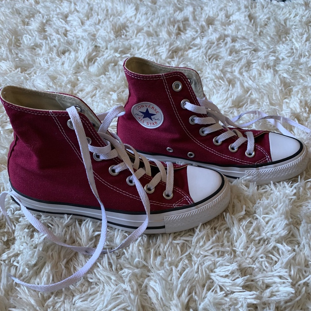 Red high top converse - Picture 3 of 4
